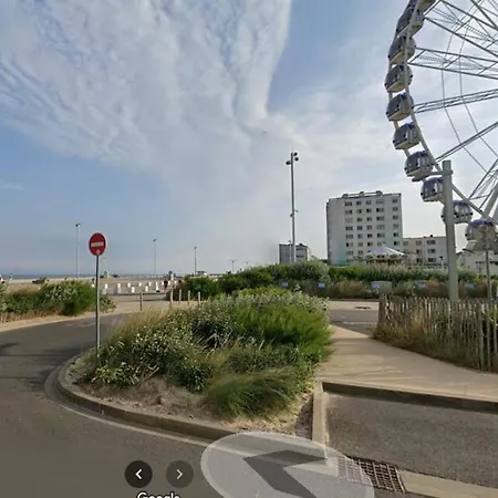 In Front Of Thesea Апартаменты *